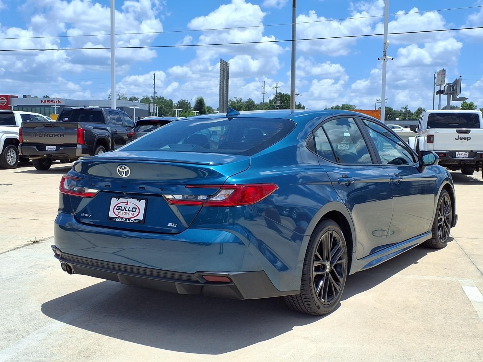 Certified Used 2025 Ocean Toyota SE image 6