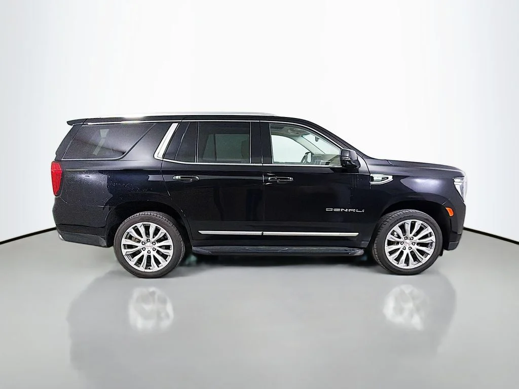 Used 2022 Black GMC Denali image 5