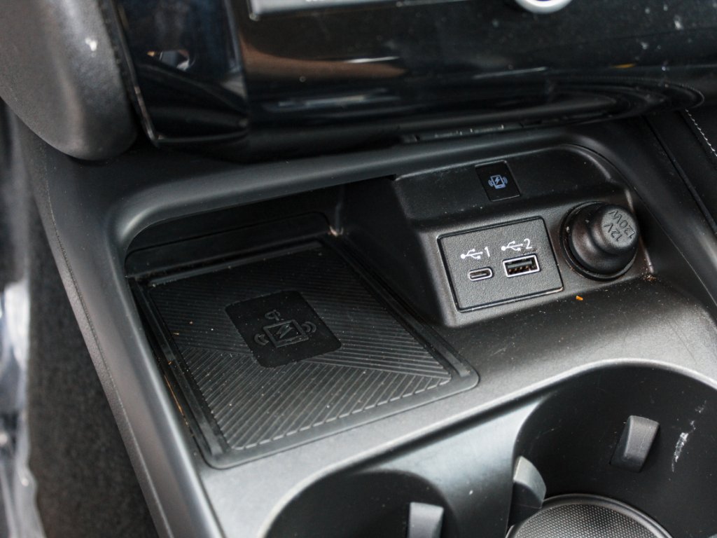 Used 2024 Hermosa Blue INFINITI LUXE image 20