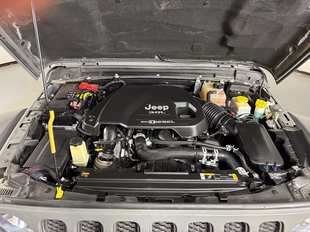 Used 2023 Gray Jeep Rubicon image 43