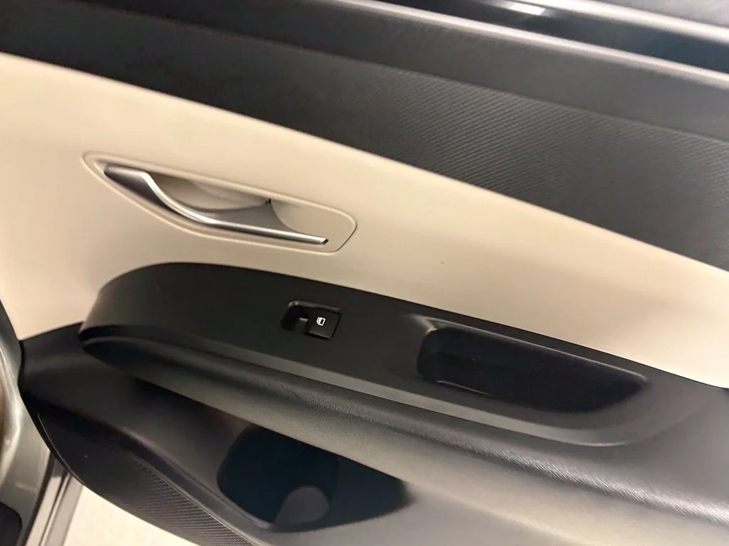 Used 2022 Gray Hyundai SEL image 15