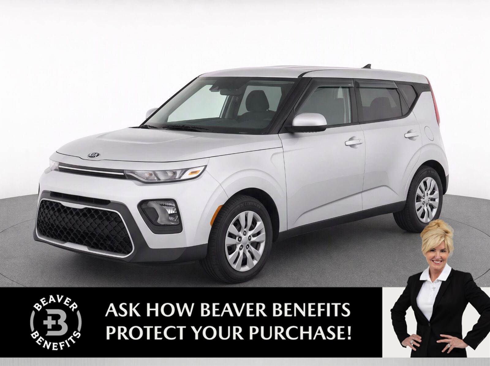 Used 2021 Sparkling Silver Kia LX image 1