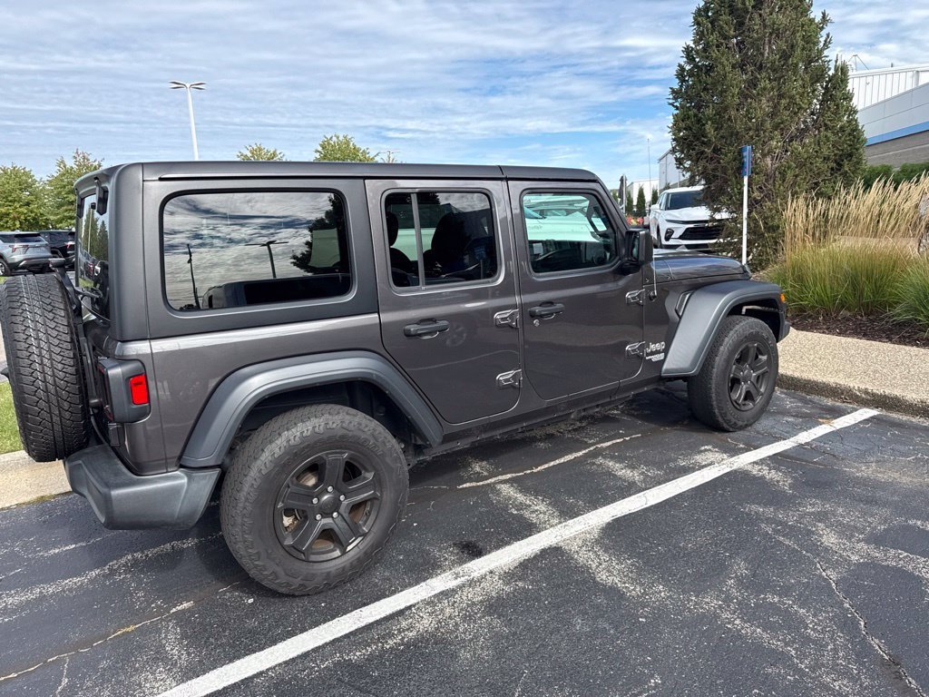 Used 2018 Gray Jeep Sport S 4x4 image 11