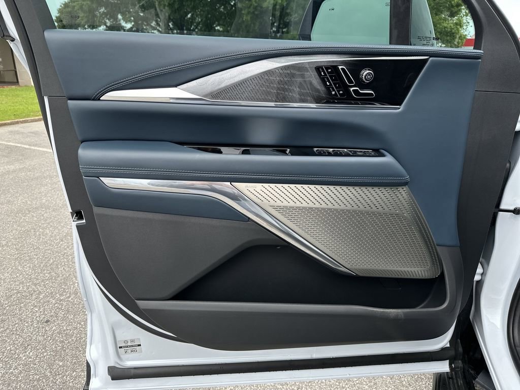 2026 Cadillac Escalade IQL Premium Sport - Photo 10