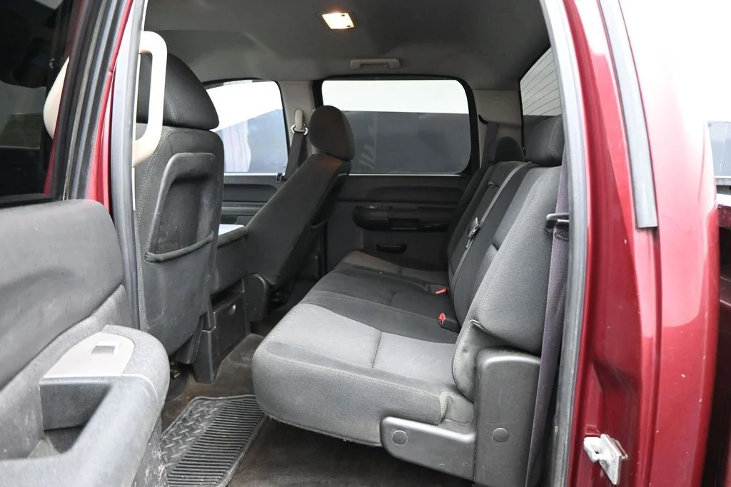 Used 2013 Red Chevrolet LT image 12