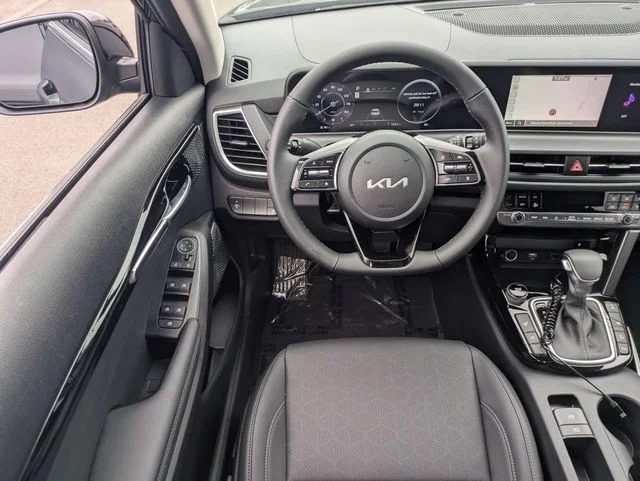 New 2026 Fusion Black Kia SX image 15