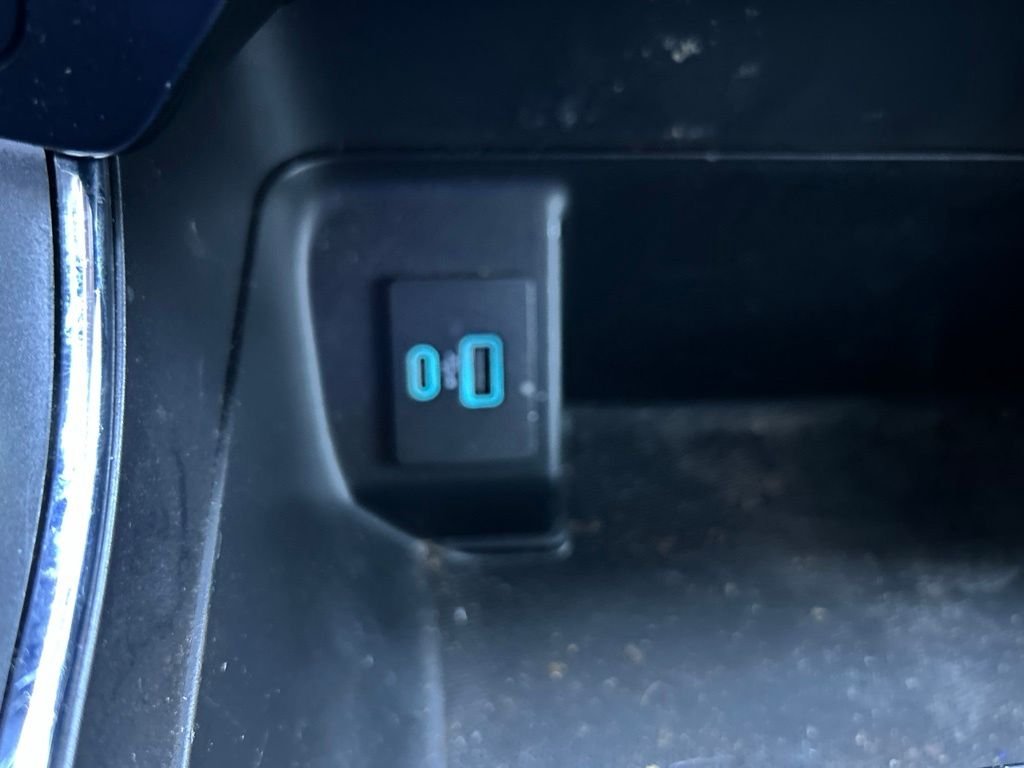 Used 2021 Red Ford XLT image 21