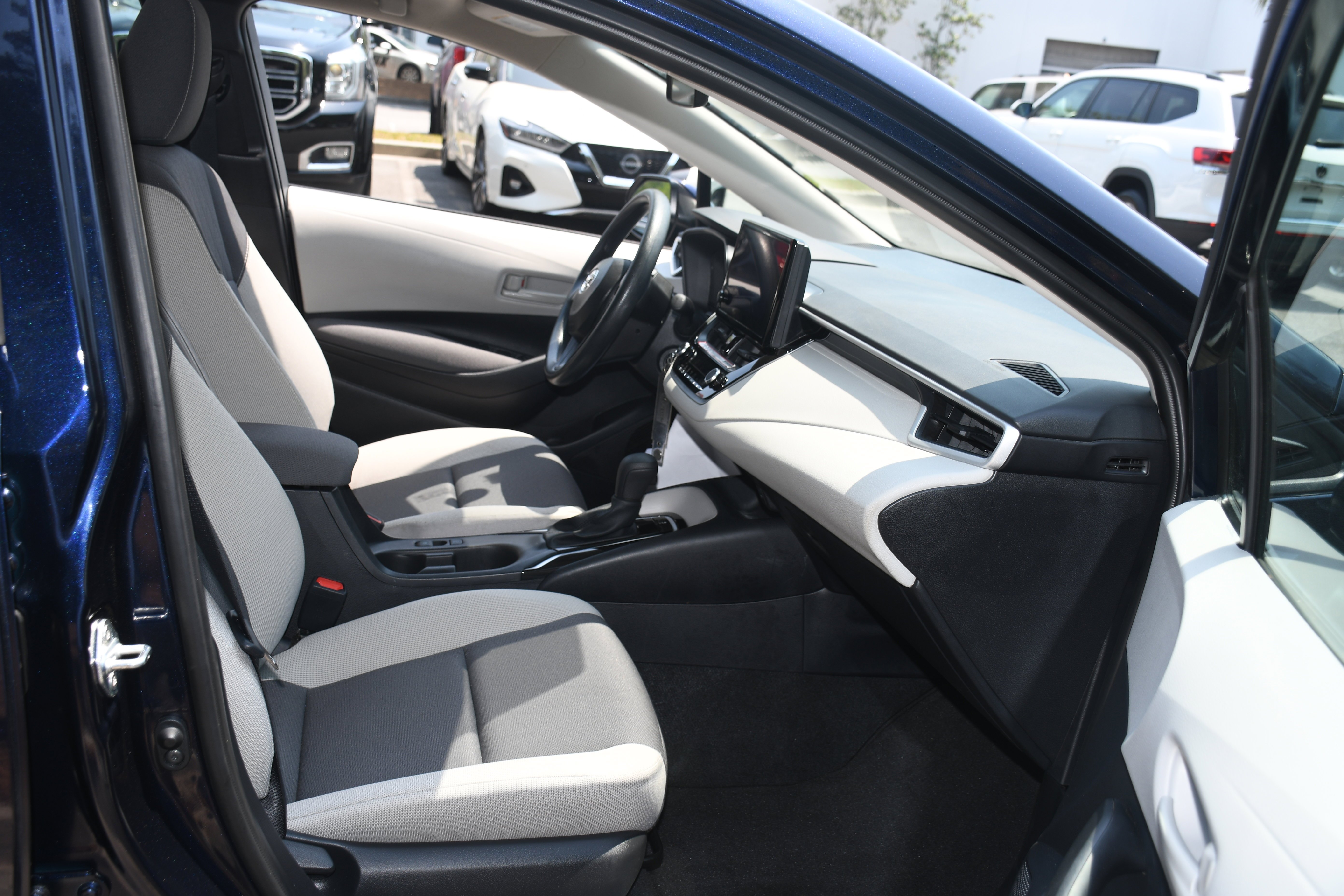 Used 2025  Toyota LE image 19
