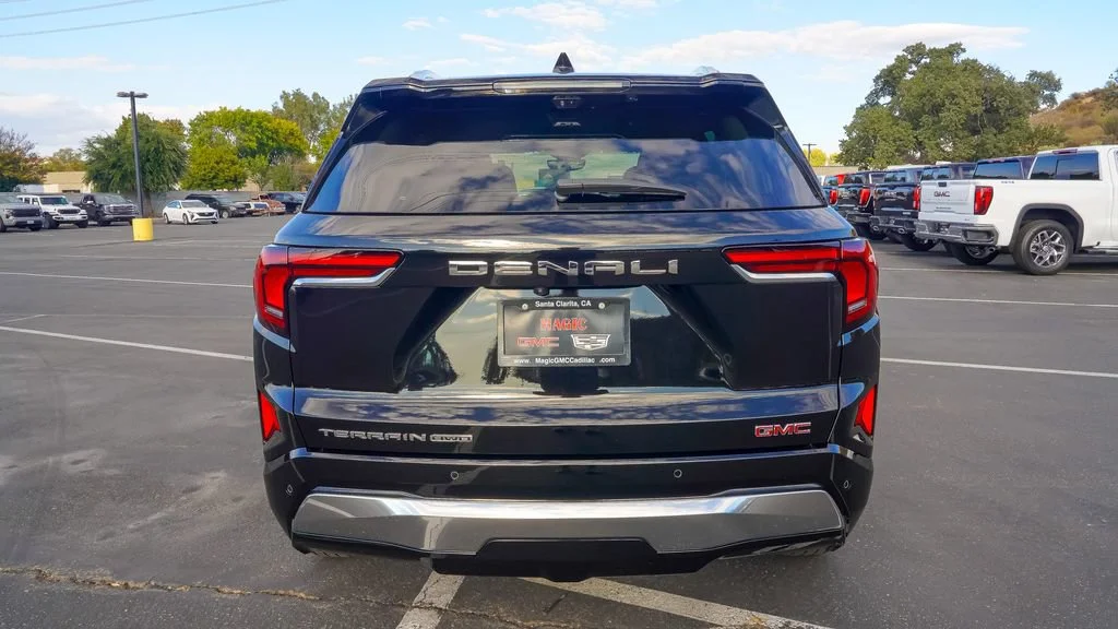 2026 GMC Terrain Denali - Photo 8