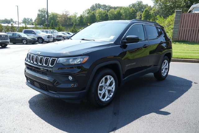 Used 2024 Black Jeep Latitude image 3