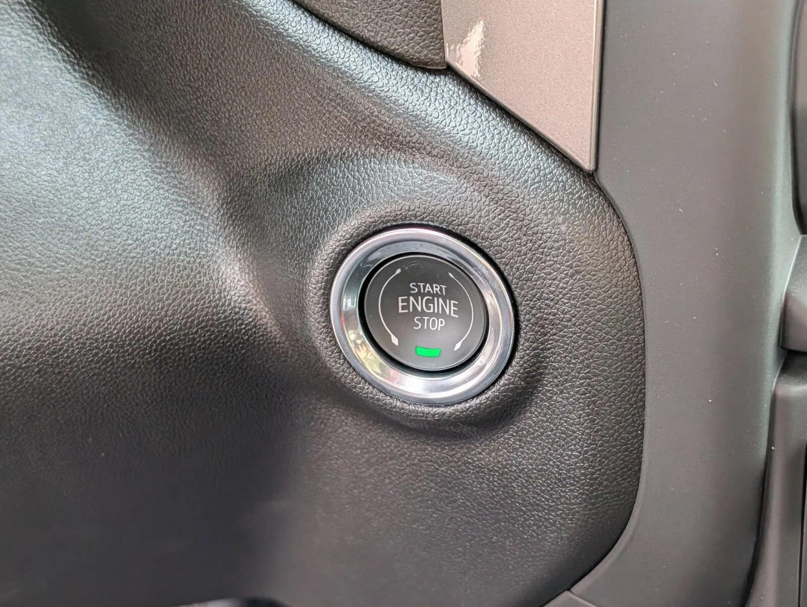 New 2026 Special Exterior Color GMC Pro DRW image 13