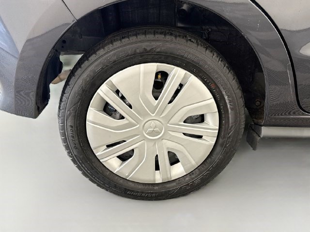 Used 2024 Graphite Gray Metallic Mitsubishi ES image 28