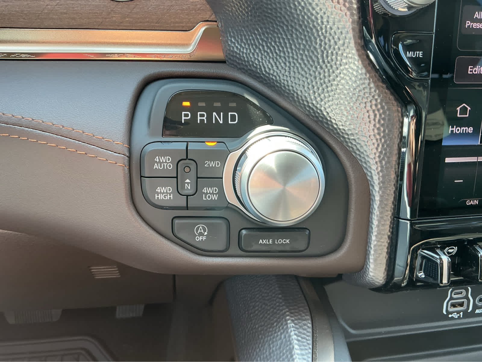 2026 RAM 1500 Limited Longhorn - Photo 32