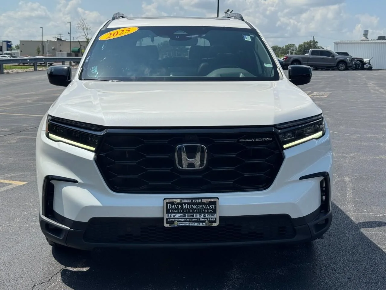 Used 2025 Platinum White Pearl Honda AWD Black Edition image 11