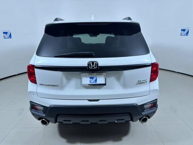 Used 2022 PLATINUM WHITE Honda Elite image 17