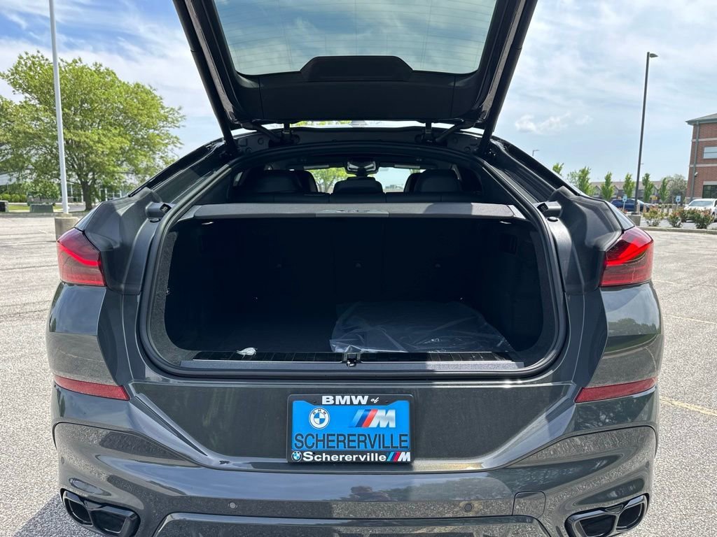 New 2027 Dravit Grey Metallic BMW M60i image 22