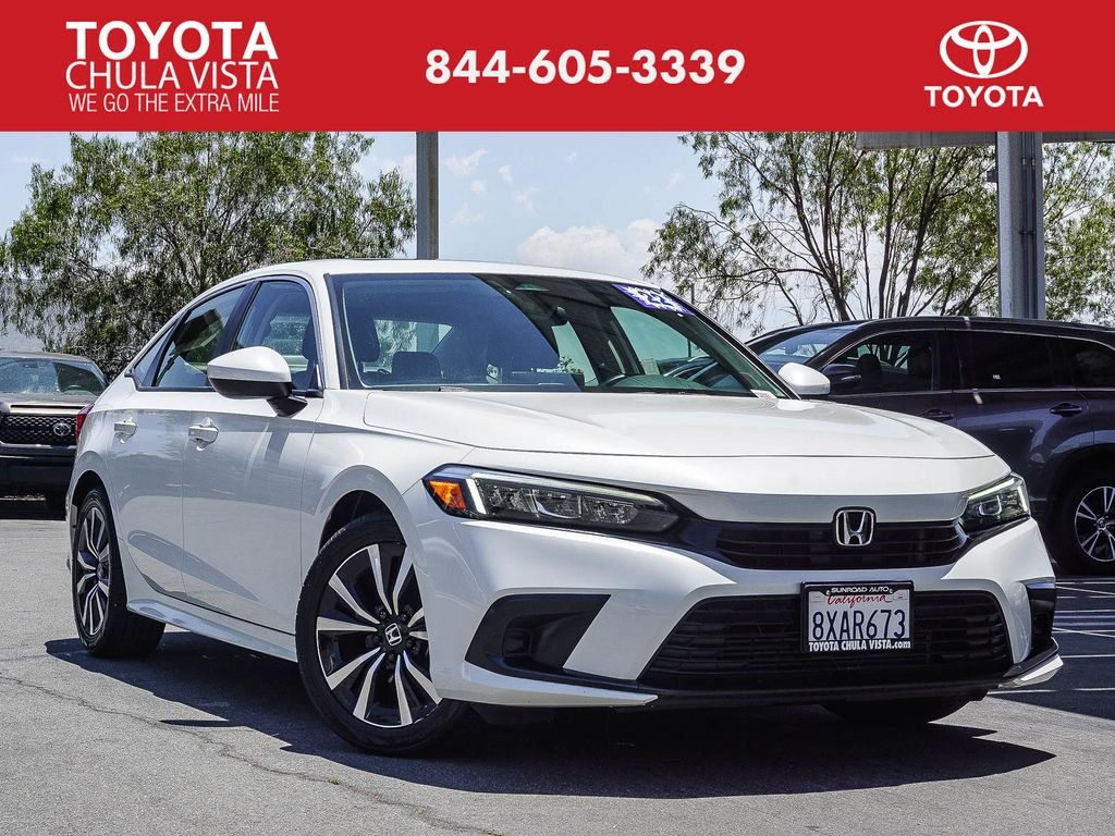 Used 2022 White Honda EX image 1