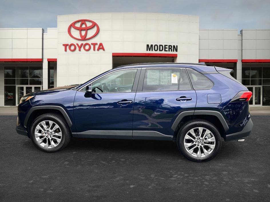 Used 2025 Blueprint Toyota XLE Premium image 8