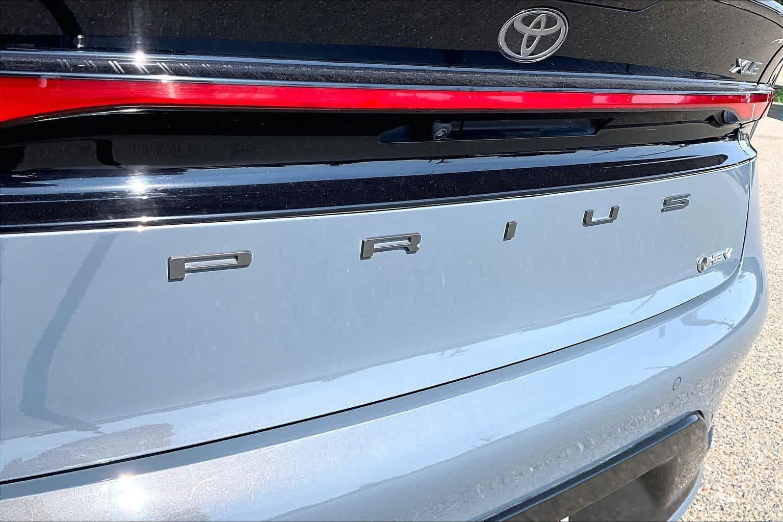 Used 2024 Guardian Gray Toyota XLE image 30