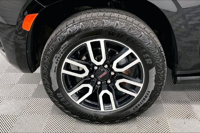 Used 2024 Onyx Black GMC AT4 image 10