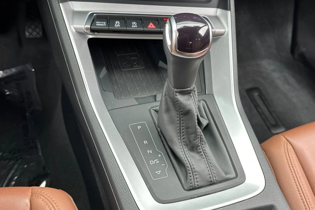 Used 2024 White Audi Premium Plus image 21