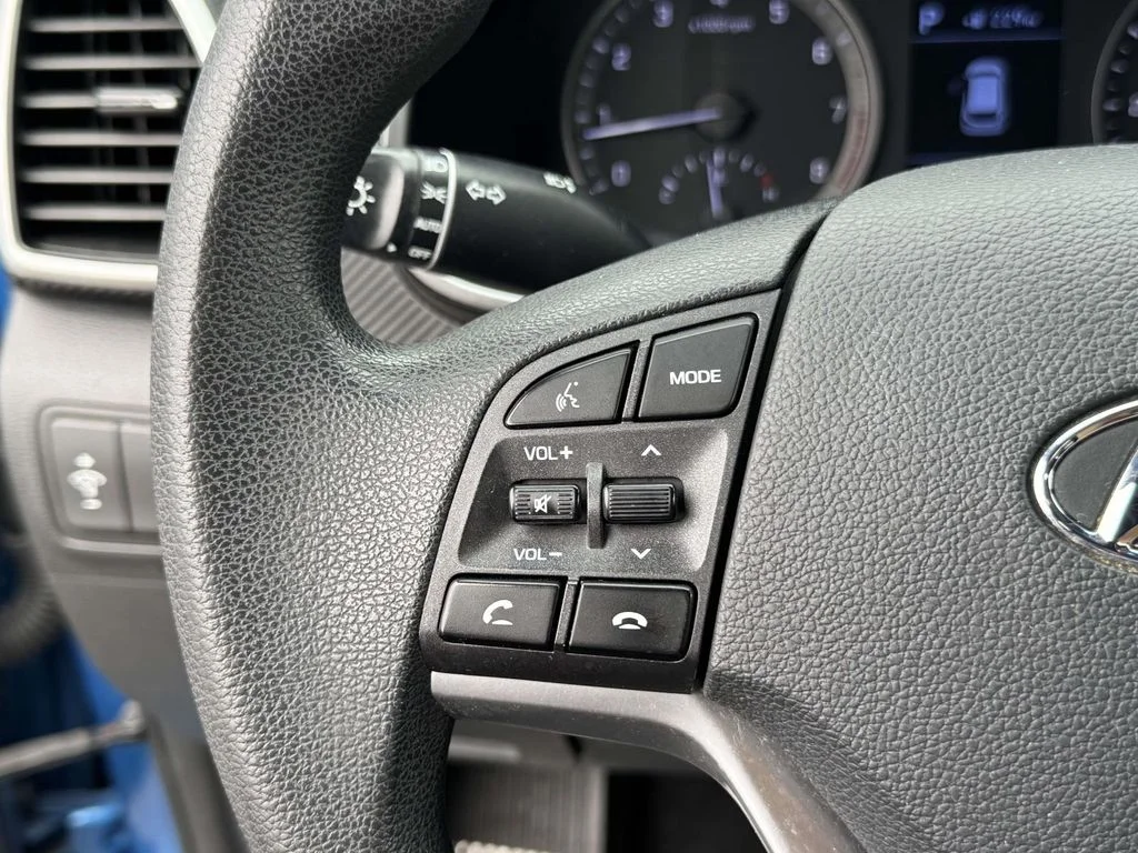 Used 2019 Blue Hyundai SE image 22