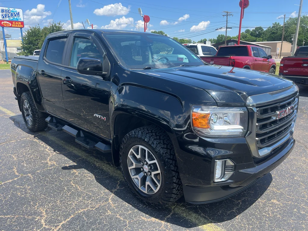 Used 2021 Onyx Black GMC 4WD AT4 w/Cloth image 3