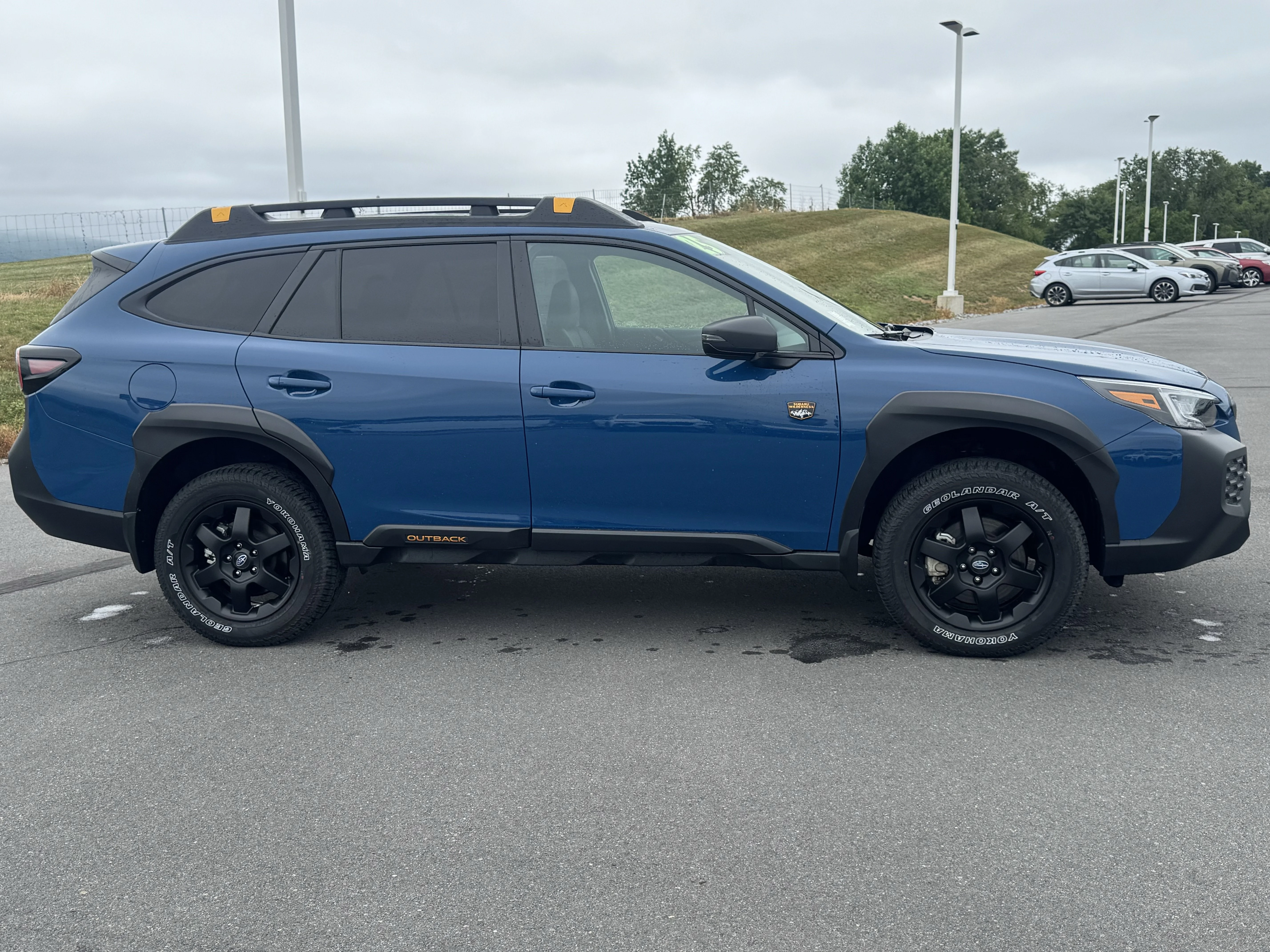 Used 2025 Geyser Blue Subaru Wilderness image 2