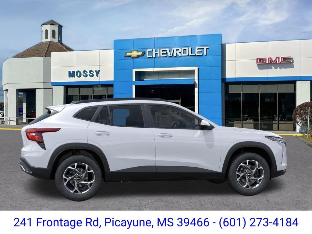 2026 Chevrolet Trax LT - Photo 5