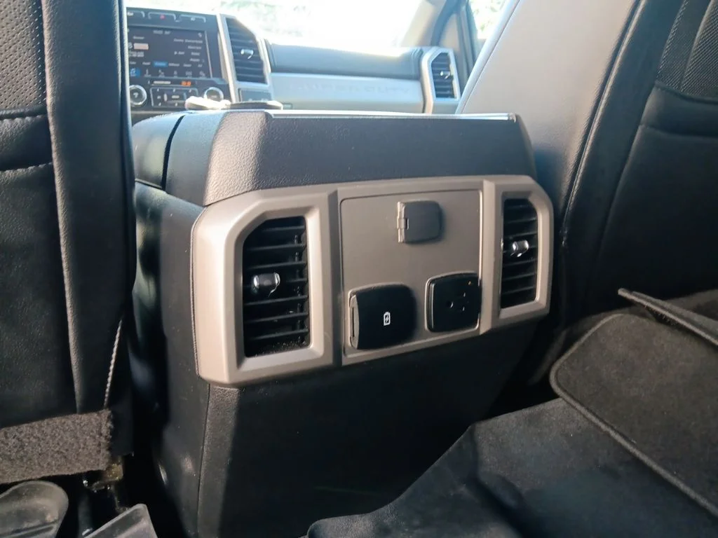 Used 2019 Black Metallic Ford Lariat image 33