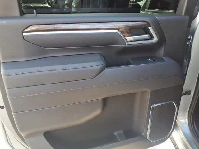 Used 2025 Sterling Gray Metallic Chevrolet LT image 12