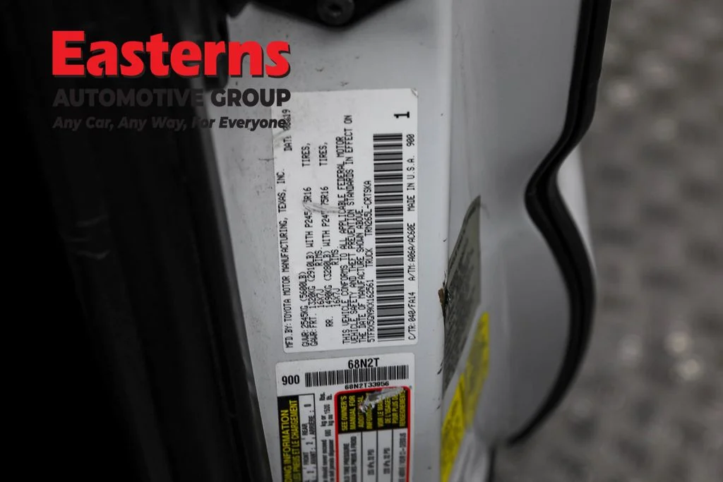 Used 2019 White Toyota SR image 31