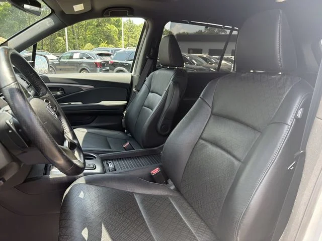 Used 2020  Honda EX-L image 11