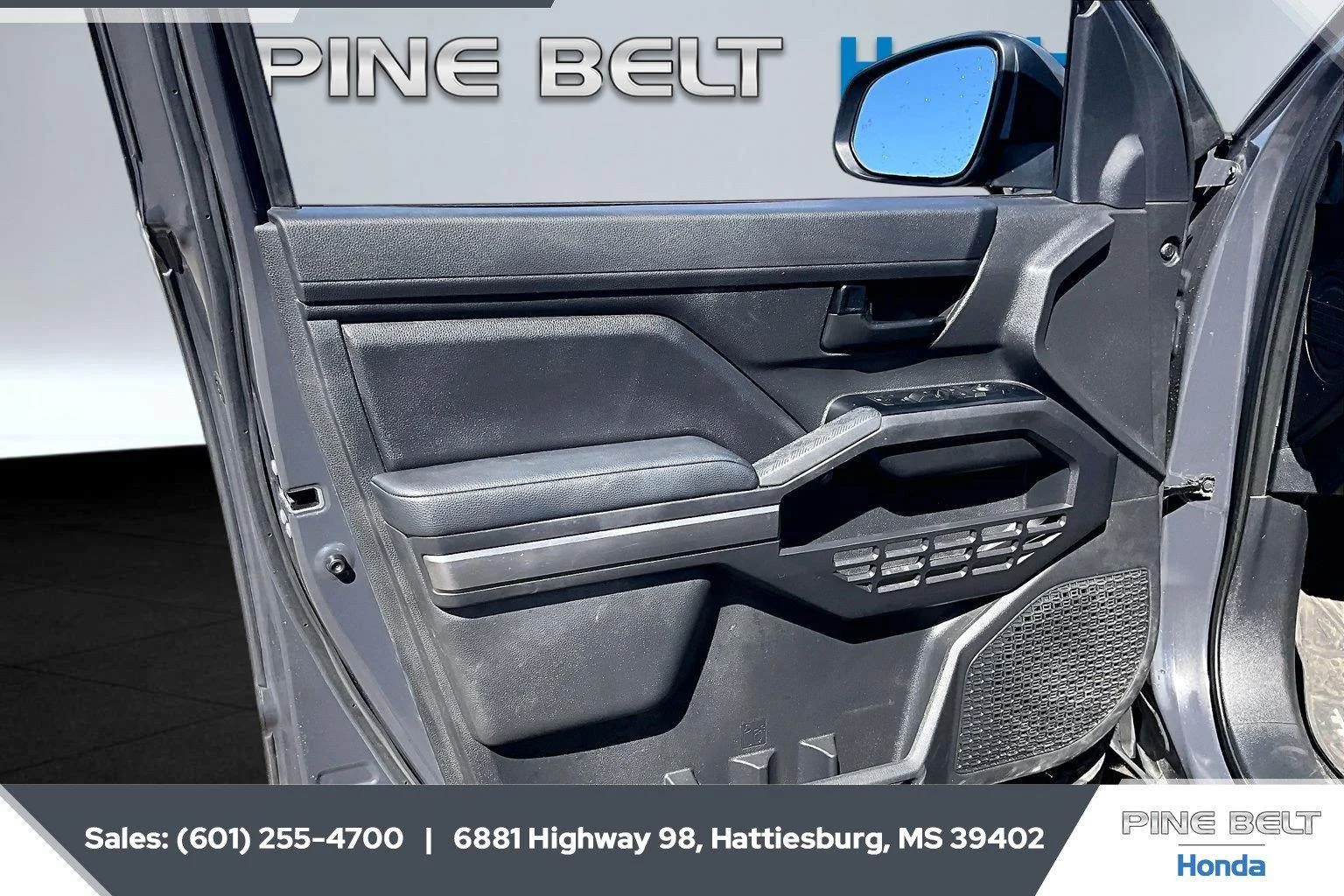 Used 2025 Underground Toyota SR5 image 17