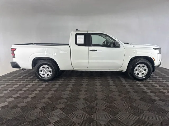 Used 2022 White Nissan S image 4
