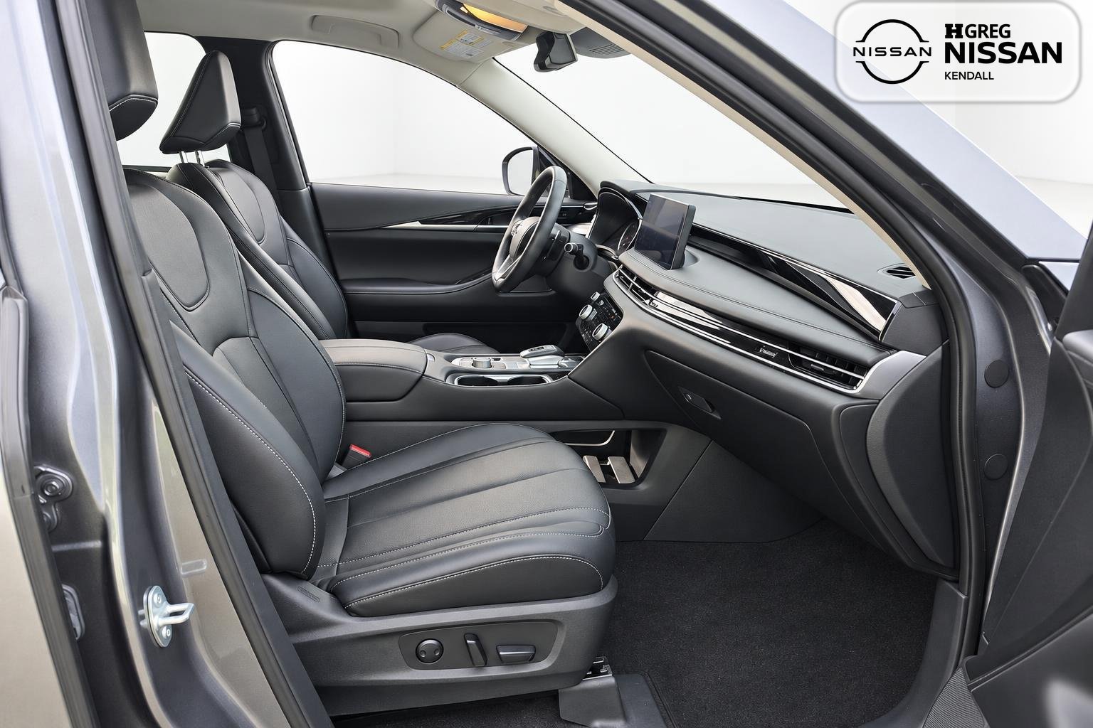Used 2024 Gray INFINITI PURE image 8