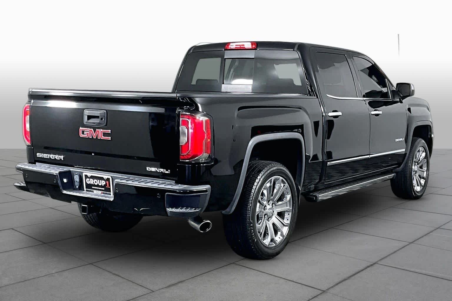 Used 2018 Onyx Black GMC Denali image 12
