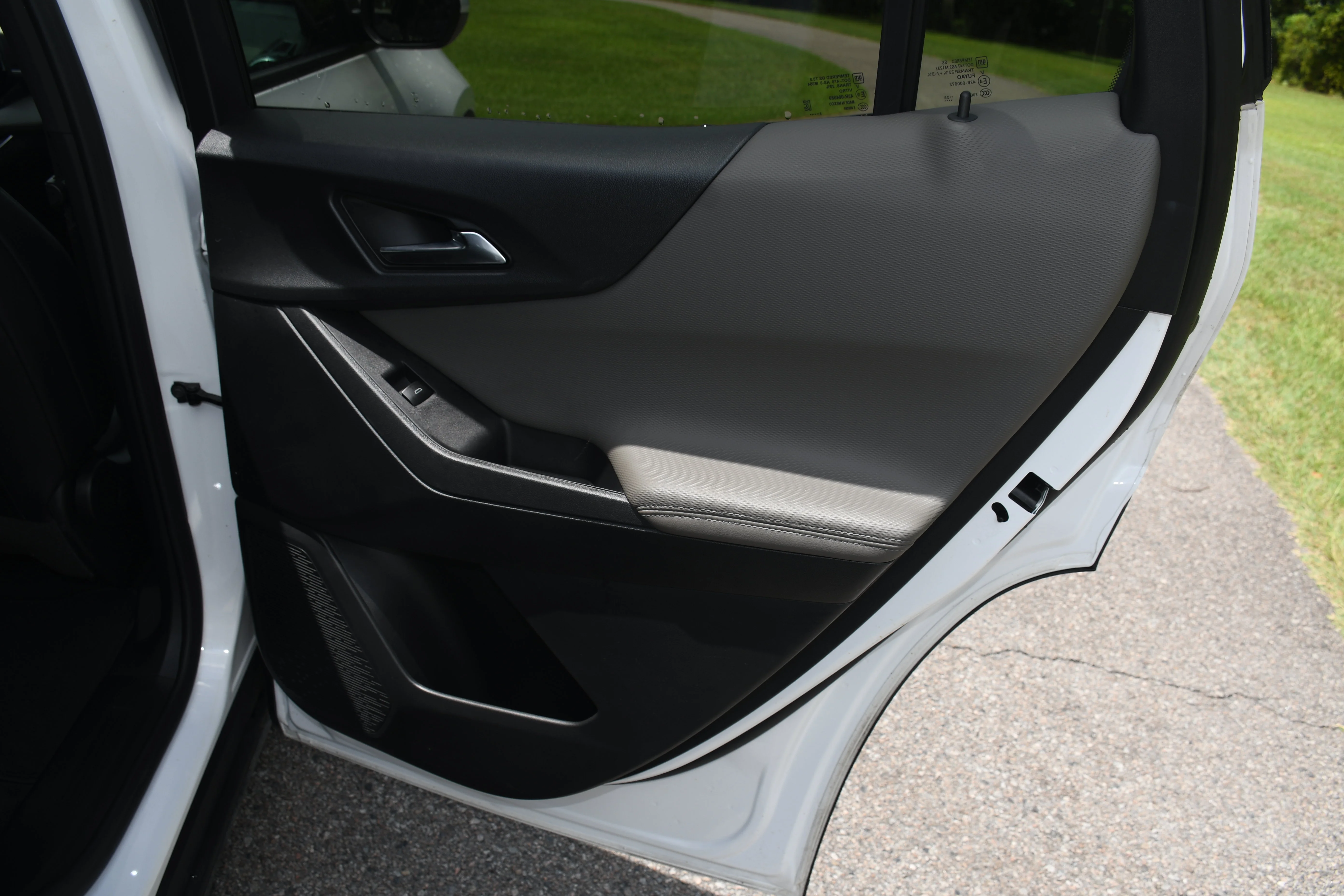 Used 2026 White Chevrolet LT image 18
