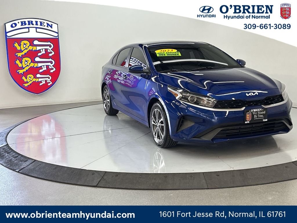 2023 Kia Forte LXS AT's photo