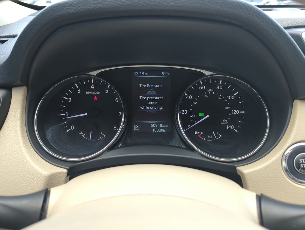 Used 2015 White Nissan SV image 37