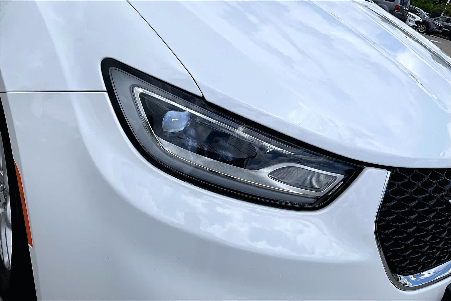 Used 2024 Bright White Clearcoat Chrysler Touring L image 25
