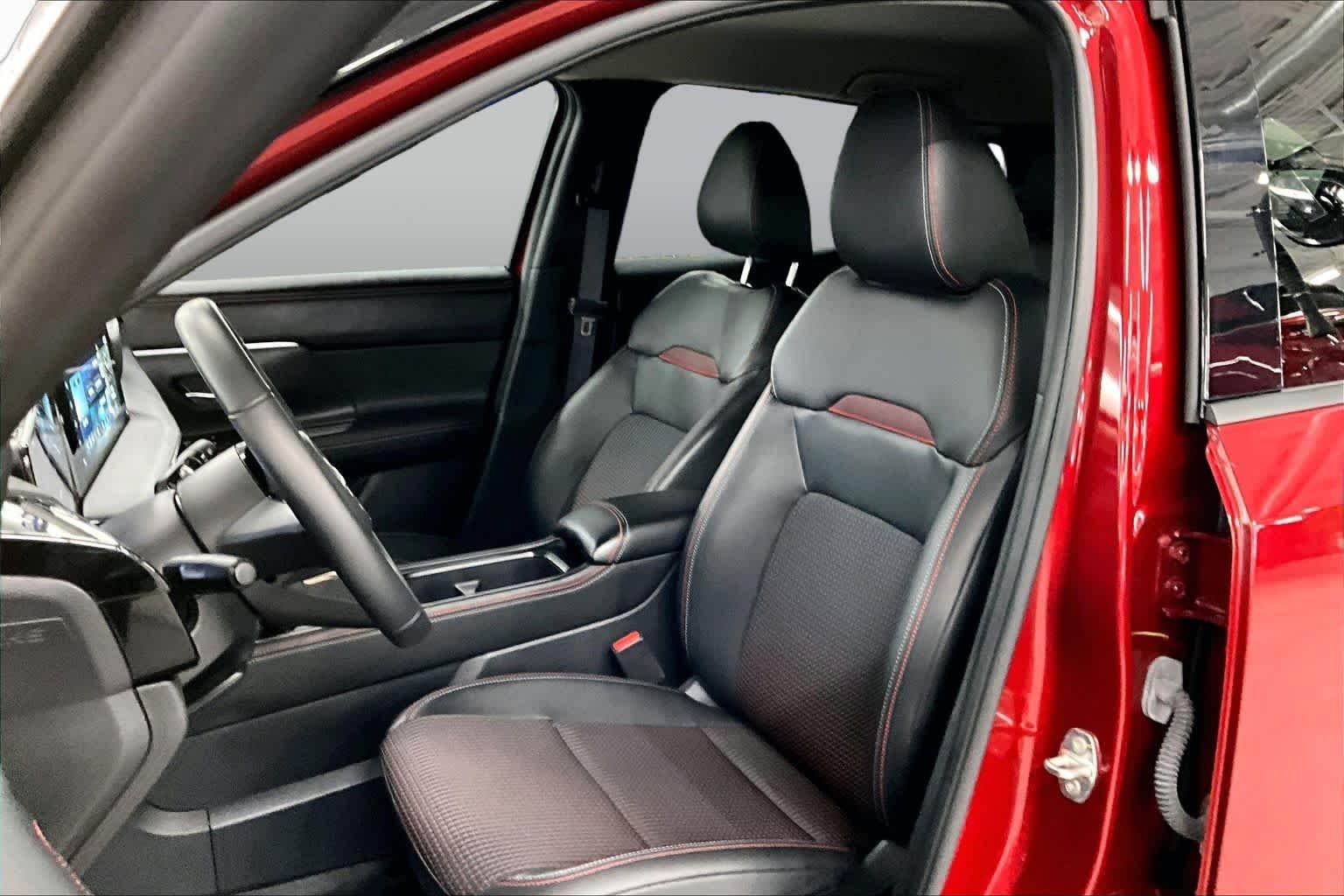 Pre-Owned 2025 Nissan Kicks SR