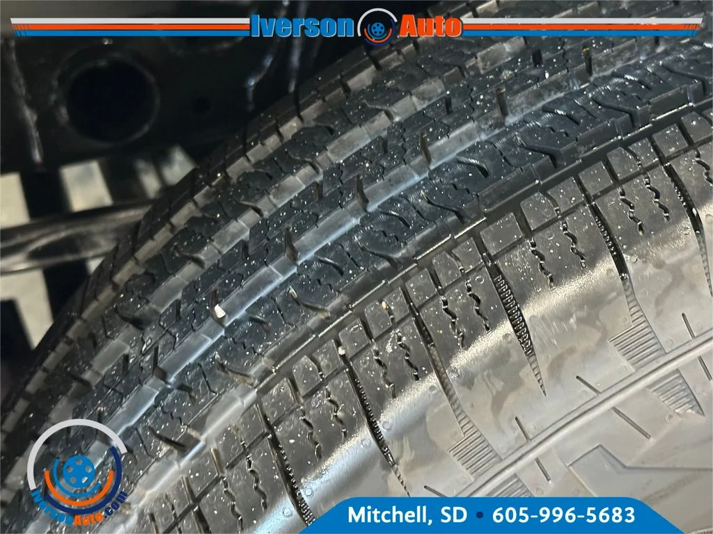 New 2026 Hydro Blue Pearlcoat Jeep Sport RHD image 10