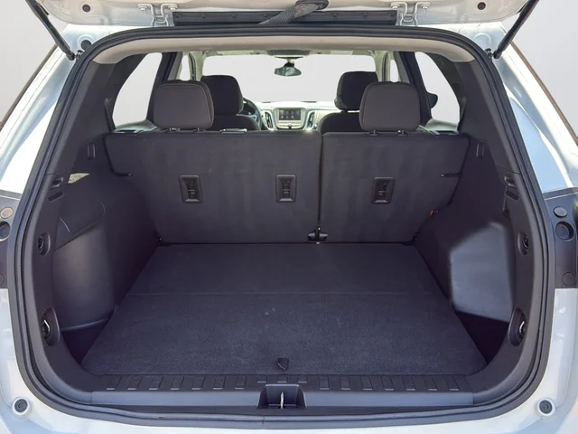 Used 2023 White Chevrolet LT image 40