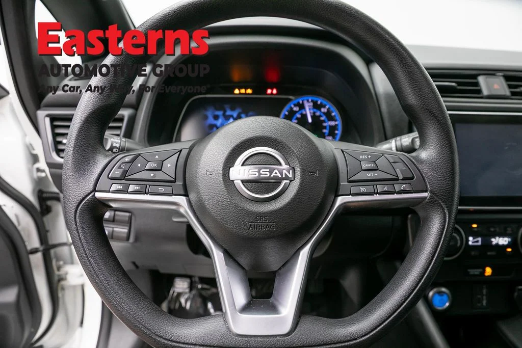 Used 2023 White Nissan S image 10
