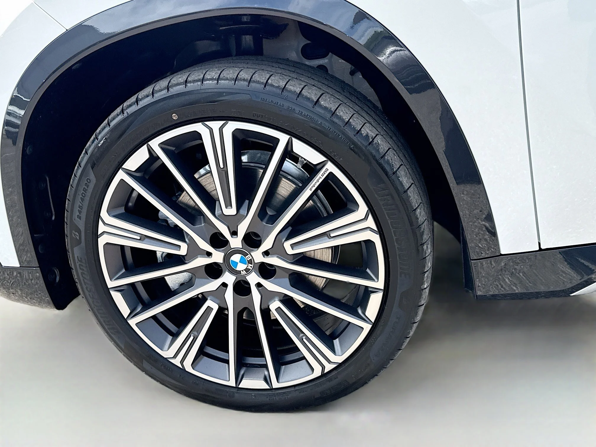 New 2026 Alpine White BMW xDrive28i image 42