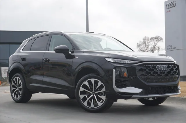 2026 Audi Q3 S line