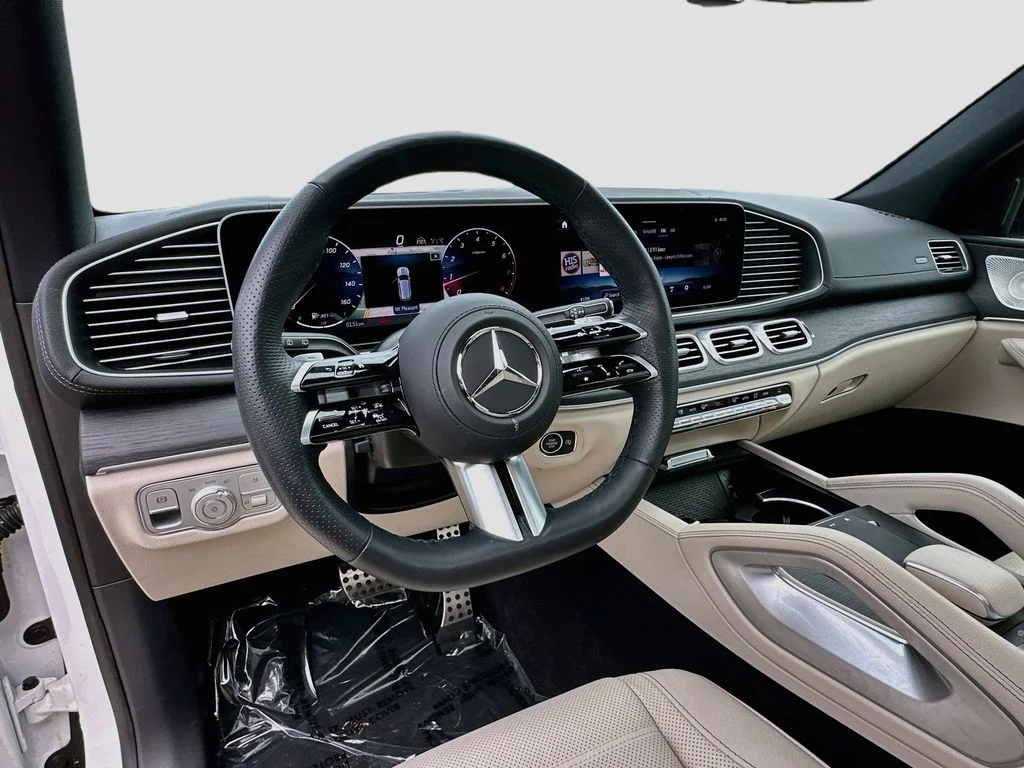 Certified Used 2026 Polar White Mercedes-Benz GLS 580 image 11