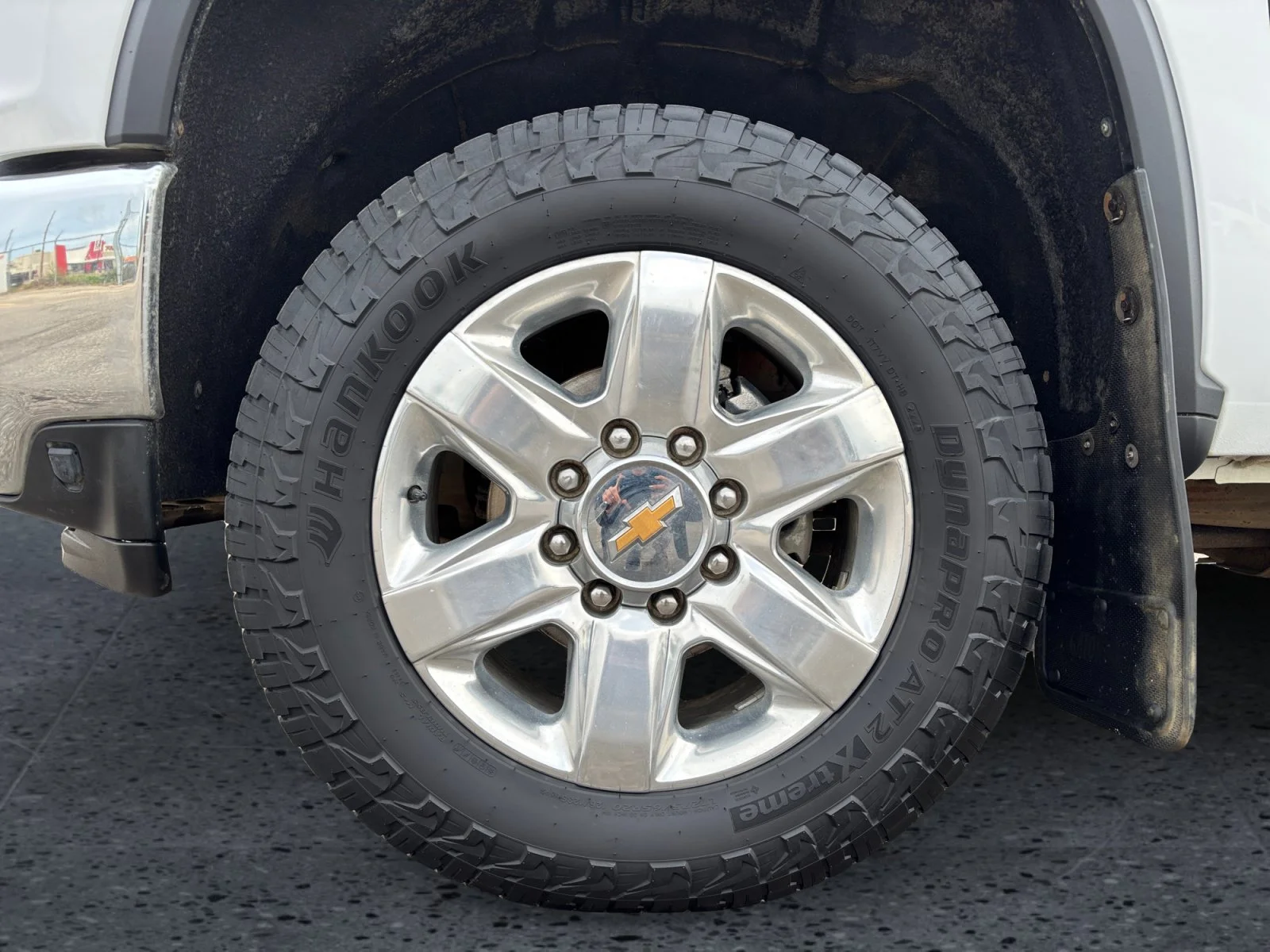 Used 2022 White Chevrolet LTZ image 9