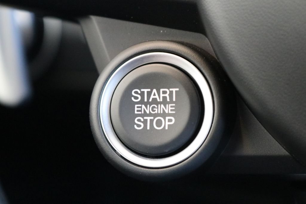 2025 Alfa Romeo Giulia Base - Photo 41